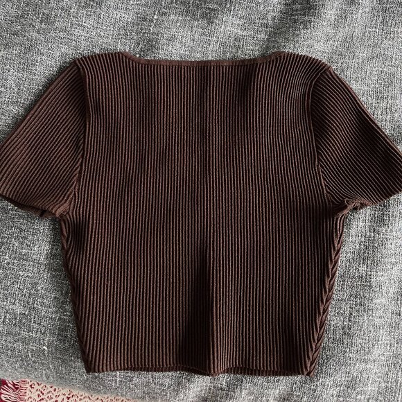 Babaton Aritzia Sculpt Knit Square Neck Crop Top - Size Small - Picture 5 of 7